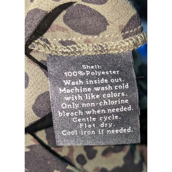 Rock & Republic Shirt Womens Small Camo Animal Print Cheetah Sheer Long Sleeve - Picture 7 of 7